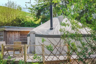 Willow Yurt - Ukc6947