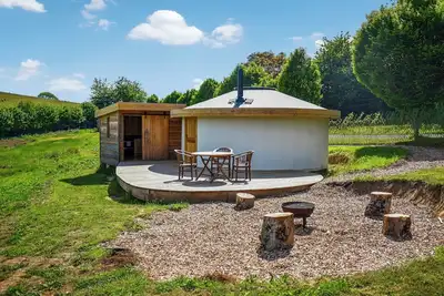 Hazel Roundhouse - Ukc6942
