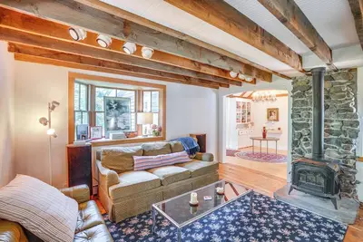 Image de 9 Mi to Dtwn Hudson: Pet-Friendly Home w/ Pool