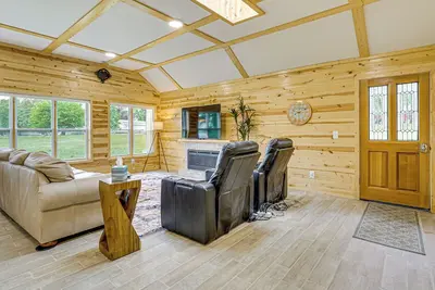 Image de Walk to Shay Lake: Updated Home w/ Water View!