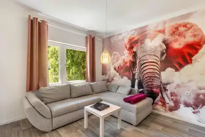 Image de Bungalow 'Éléphant' avec terrasse commune, jardin commun et Wi-Fi