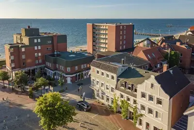 Image de Hellinghaus - Wyk auf Föhr<br><br>Fantastic view of the harbor & sea. . .