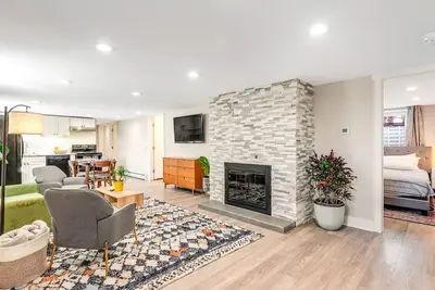 Image de Modern | Regis | Sloans Lake | Work-Friendly