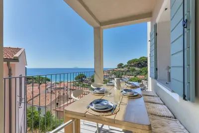 Image de Appartement 'Azzurrina' avec vue sur la mer, Wi-Fi et climatisation