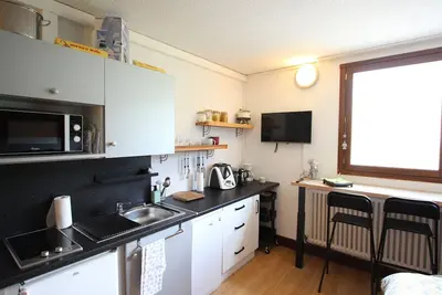Image de Studio 19m² pied des pistes avec piscine en été
