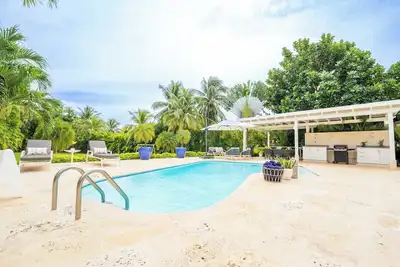 Image de Villa Stone in Casa de Campo by Personal Villas - Tranquility and Natural Beauty