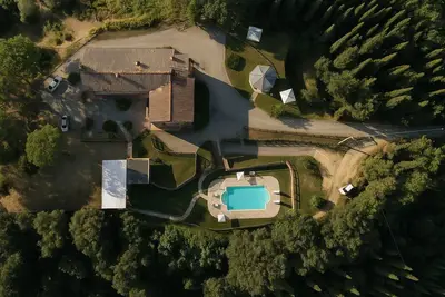 Image de Bel appartement dans une maison de vacances avec piscine, Wifi, climatisation, Tv et parking
