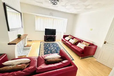 Image de House in Llanrumney - 10mins from Cardiff City Centre