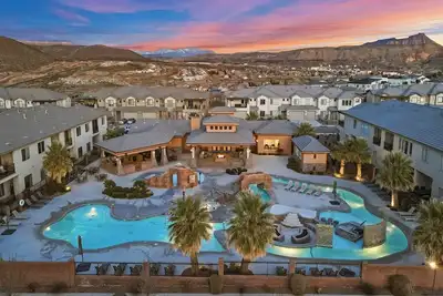 Image de Oasis Retreat - 6br Zion Village - Lazy-River Pool