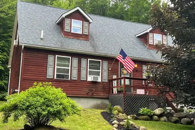 Image de Start your Adirondack escape at Cape Cotter! Near Gore Mountain and Lake George!