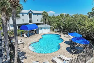 Image de Sandy Pointe 202 - 2br Island Condo - by Island Real Estate