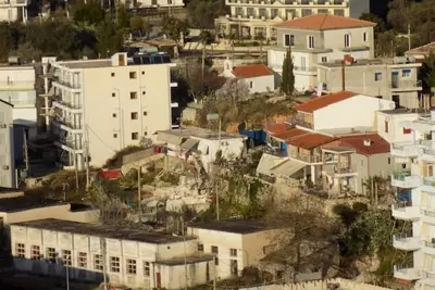 Image de 25 meters from the beach 3