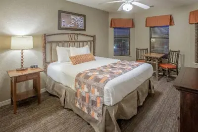 Image de Two 2br Villas l Outdoor & Indoor Pools, Golf, Courts & Onsite Movies!