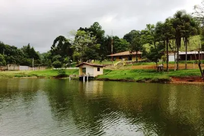 Image de Farm House With 5 Suites And Lake For Sport Fishing