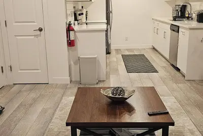 Image de Cozy and Quiet Basement Suite in Calgary area.