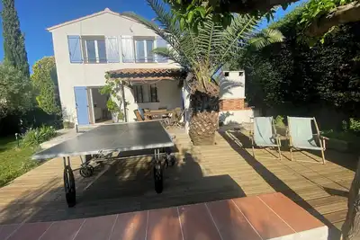 Image de Lou Paradou, grande maison de village, proche des plages