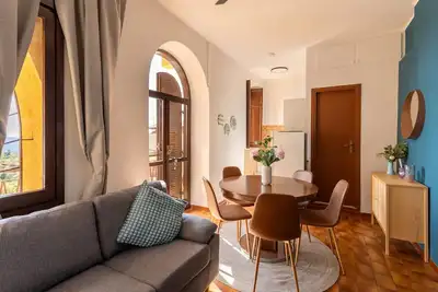 Image de Appartement \"Lovely House\" avec vue sur les montagnes, balcon et Wi-Fi