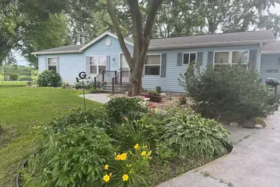Image de 2-bedroom house in Oshkosh minutes from Eaa.
