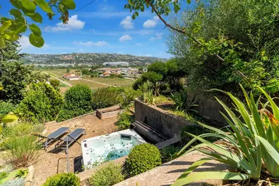 Image de Maison 4p avec jardin Ă Saint-Laurent-du-Var
