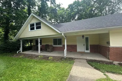 Image de Cozy & Quiet 2bd/1bth Near Campus & Downtown Bloomington!