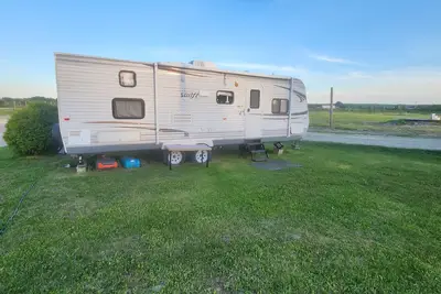Image de Unique getaway or travel stop, just 10 minutes off TransCan Highway