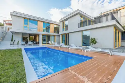 Villa Tabori Hill 7br Villa in Tbilisi