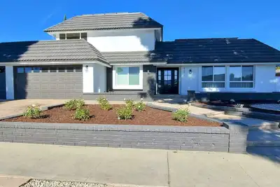 Image de Beautiful 5br Pool Home Furnished in Simi Valley
