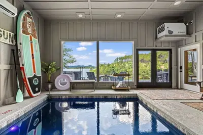 Image de Ultimate Family Escape - seasonal private dock, indoor pool, hot tub