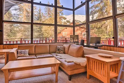 Image de Fabulous Girdwood Chalet Walk to Slopes with Hot Tub, Sauna, Wifi