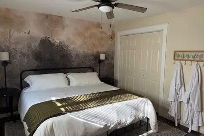 Image de Charming 2-bedroom house in Mount Gilead with Hot Tub and Fire Pit