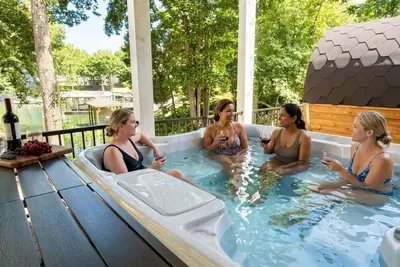 Image de Lakefront Family Escape • Hot tub/Sauna/Game Room