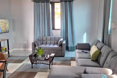 Exquisite Sunset Vista home in Mero