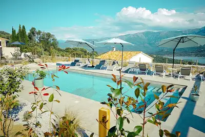 Image de Villa E Cotule, de standing avec piscine partagée, salle de fitness et sauna