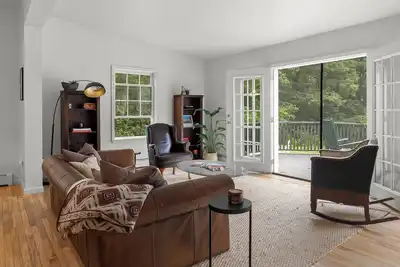 Image de Sunny & relaxing pondside oasis min from heart of Hudson & Catskill