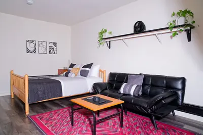 Image de 'Croton Nook' - Spacious Studio with Full Eat-in Kitchen, Cozy Getaway