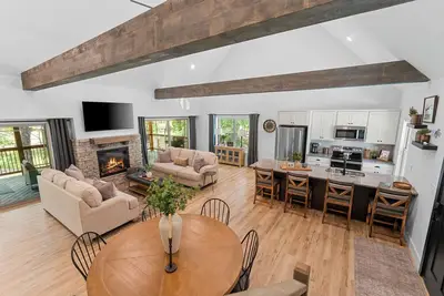 Image de Cozy Creek Cabin - Tall Timbers