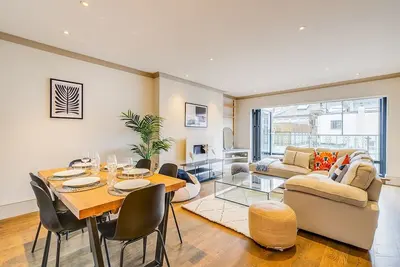 Image de Charming, Spacious 5 Bed Mews House - Kensington
