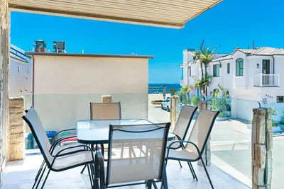 Image de Spacious 9br Beachside Duplex w/ Ocean Views, Steps to 45th St Sand by Beachview Rentals