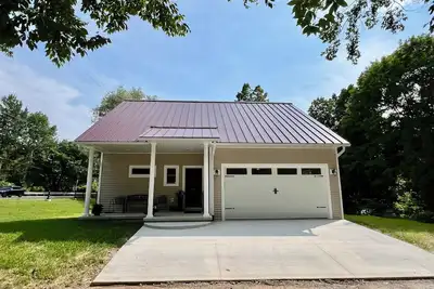 Image de New 4-bedroom home in Egg Harbor, 2 min drive to beach