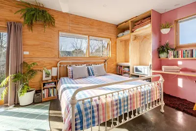 Image de Modern Eco Studio Retreat – Serene Space Surrounded by Nature