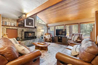 Image de The River Lodge: Sleeps 8|Hot Tub|Foosball|Bikes