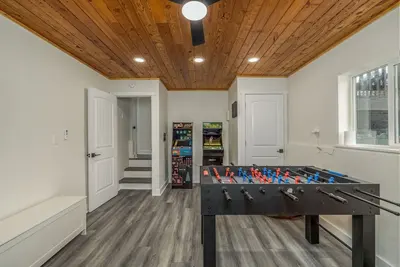 Image de Spacious Family Retreat with Hot Tub, Game Room, near Lake Cda! Pet Friendly!