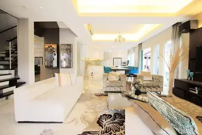 Image de A Chic 4br Oasis with Gazebo, Your Dream Getaway