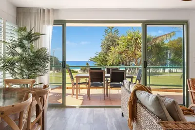 Image de Apartment 3 Surfside Located directly across from Byron Bay's world-famous Main Beach.