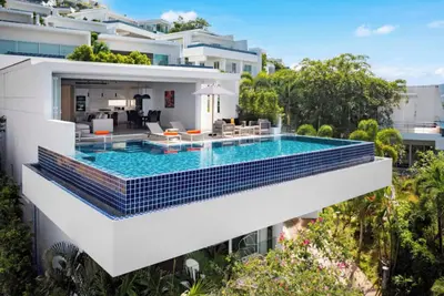 Image de Villa de luxe avec piscine et vue sur la mer Q Ă UniQue Residences
