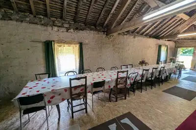 Image de Gîtes de caractère avec jardins au cœur de la nature, idéal pour familles et amis