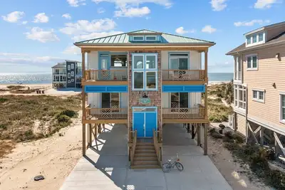 Image de Stunning Oceanfront 6br/4. 5ba Home That Belongs in a Magazine! -Sleeps19