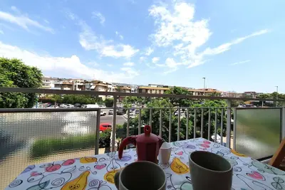 Image de Joli appartement pour 4 personnes avec climatisation, Wifi, Tv, balcon et parking