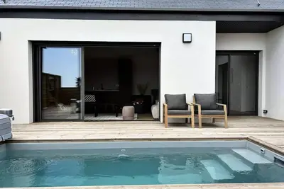 Image de 766 - Modernes Haus mit privatem Pool.