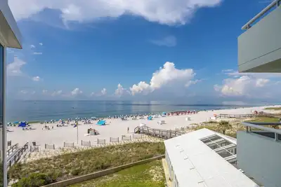 Image de Remarkable Gulf Front Views From This 2 Br, End Unit At Popular Perdido Sun.